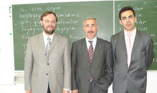 Dil öğrenmenin püf noktası 25 - Öğrendiğiniz yabancı dili başkalarına öğretmeye başlayın