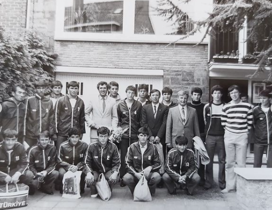 Dil öğrenmenin püf noktası 31 - Yabancı dili konuşmanızı gerektiren görevler üstlenin